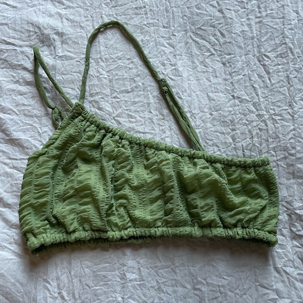 Isalis one shoulder crop top